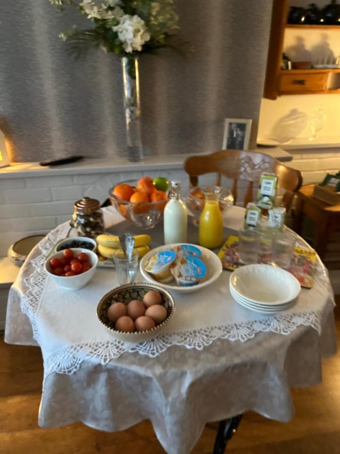 Southend Airport Bed & Breakfast ロッチフォード エクステリア 写真