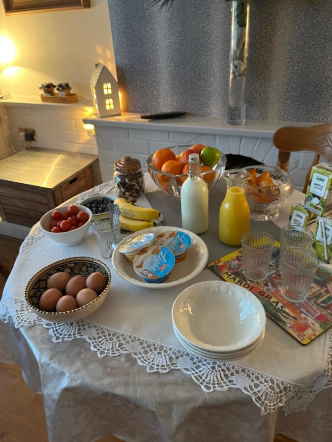 Southend Airport Bed & Breakfast ロッチフォード エクステリア 写真