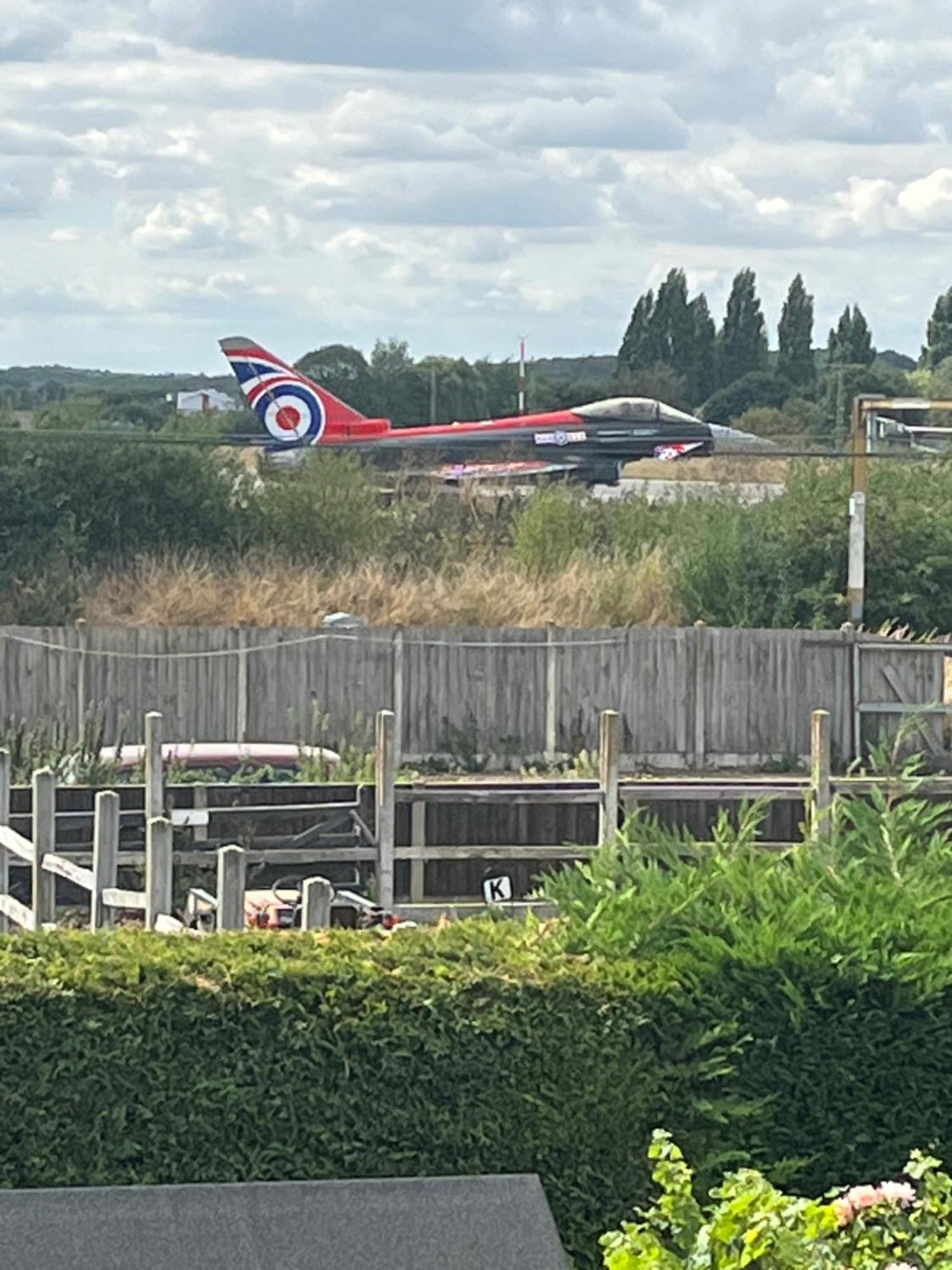 Southend Airport Bed & Breakfast ロッチフォード エクステリア 写真