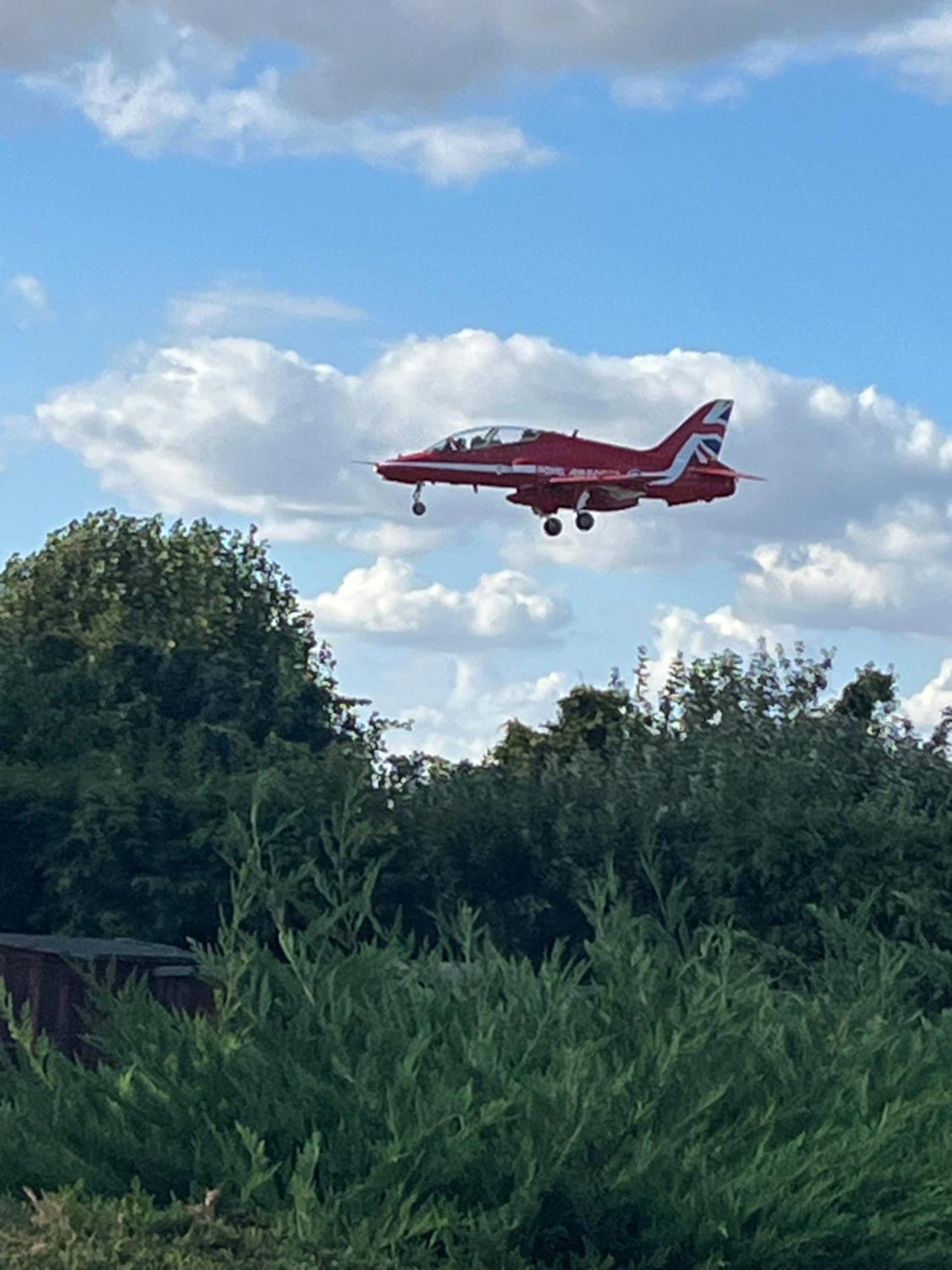 Southend Airport Bed & Breakfast ロッチフォード エクステリア 写真